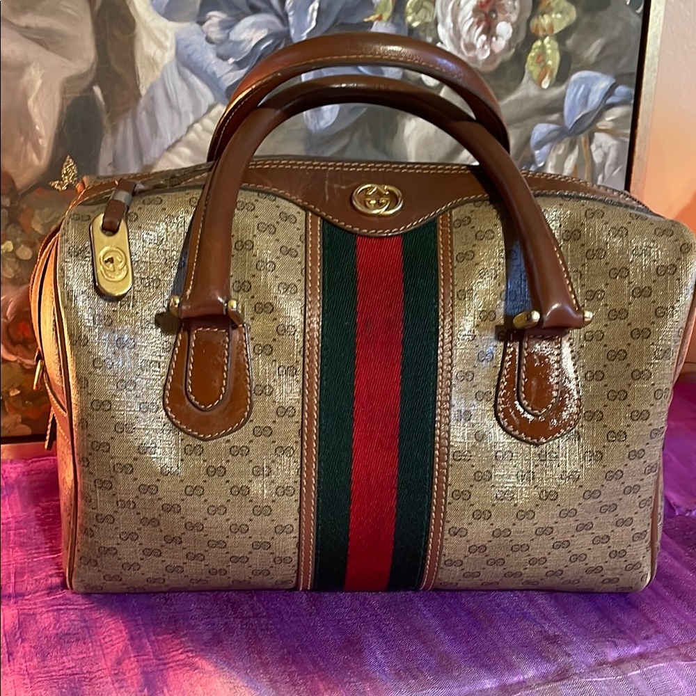 🔥🔥FLASH SALE🔥🔥Gucci Supreme Satchel & Strap